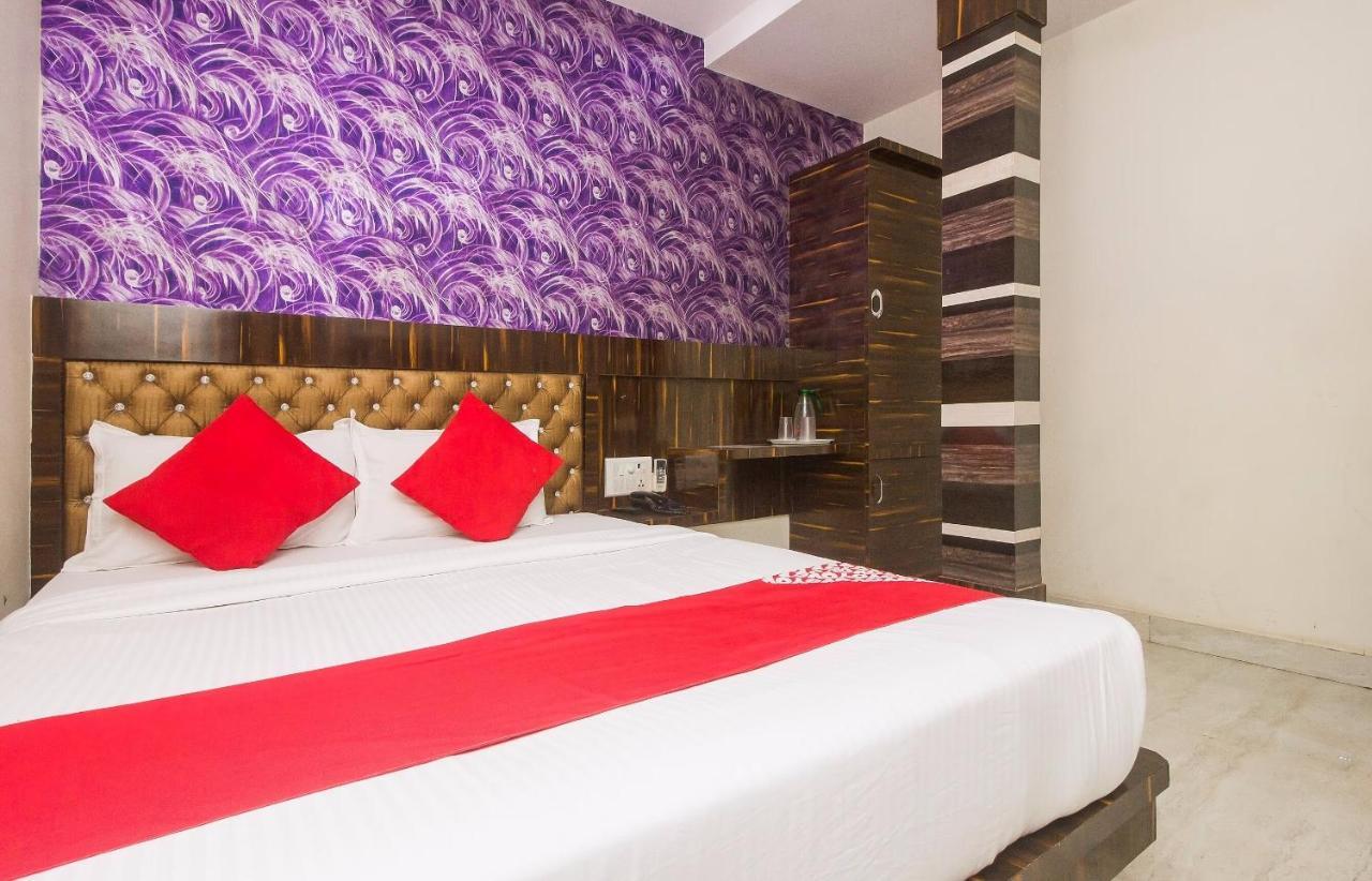 Capital O Hotel Pearl Near Us Embassy Mumbai Exteriör bild